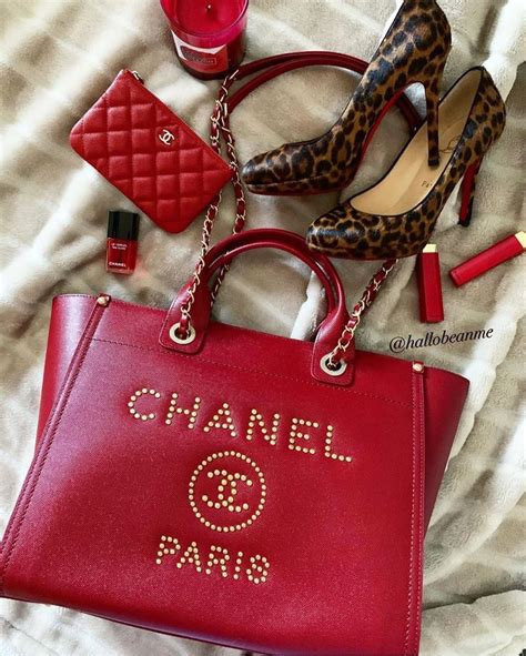 replica chanel designer handbags uk|chanel duplicate handbags.